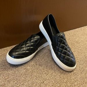 Womens slip on shoes
